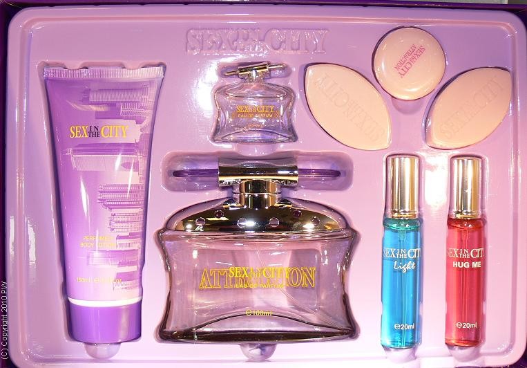 Sex in the City Attraction by Sex In The City 8 piece gift set for women